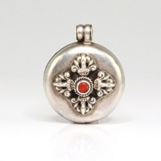 veche amuleta tibetata "  Visvavajra ". argint & coral. Buthan